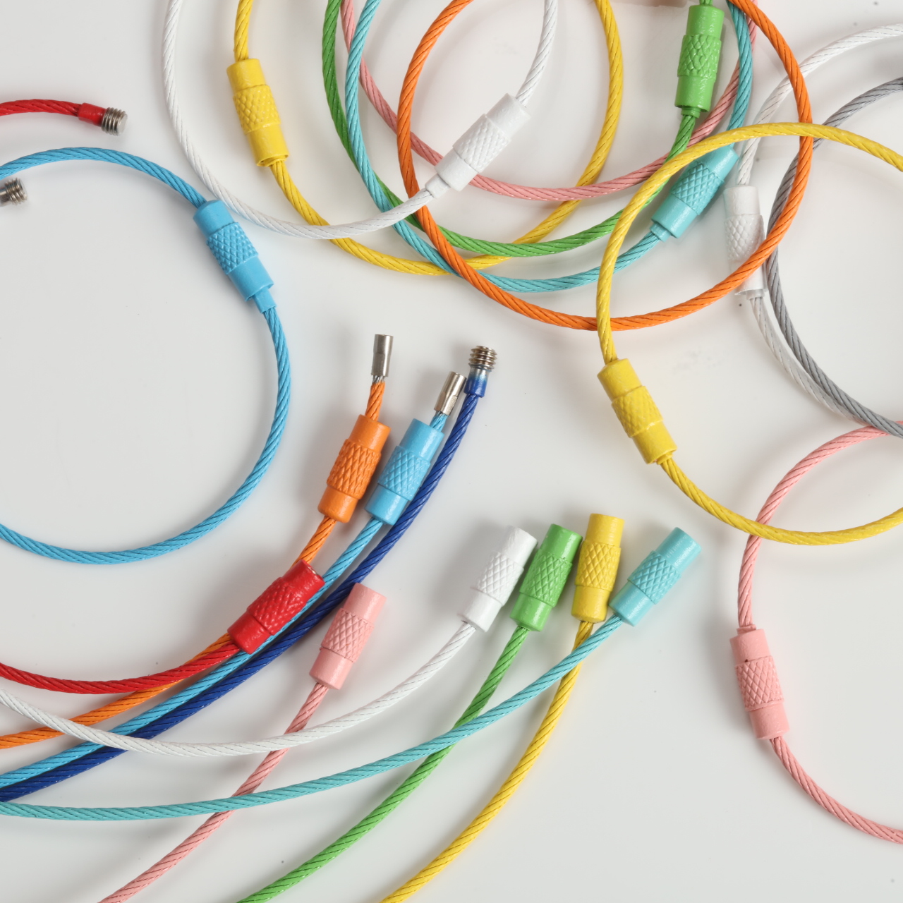 Multicolor Paint Coated Steel  - Jewelry Making Loops reseña y precio